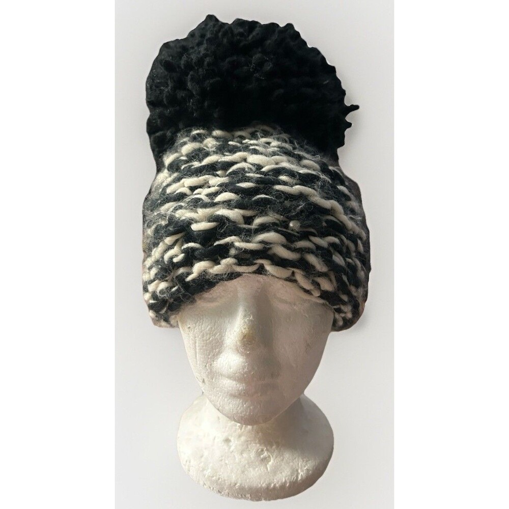 Anthropologie Sleeping On Snow Super Chunky Knit Beanie Hat Black White Pom Soft